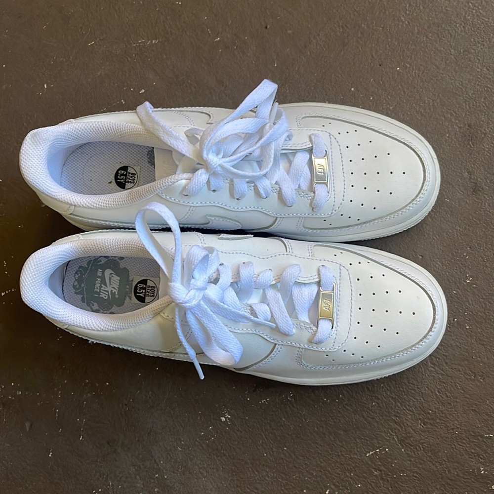 Brand new worn once Air Force 1 Nike sneakers